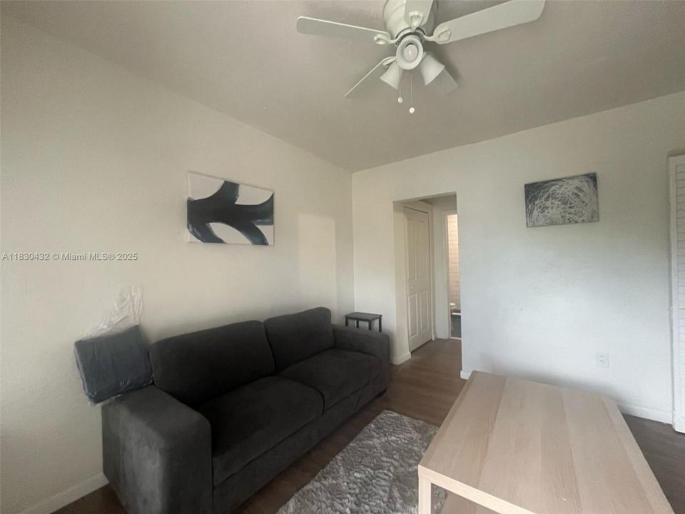 200 NW 13th St 7, Miami, Florida 33136, Amerika Birleşik Devletleri