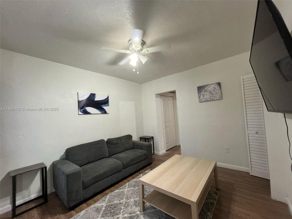 200 NW 13th St 7, Miami, Florida 33136, Amerika Birleşik Devletleri