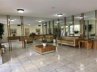 16751 NE 9th Ave 612, North Miami Beach, Florida 33162, USA
