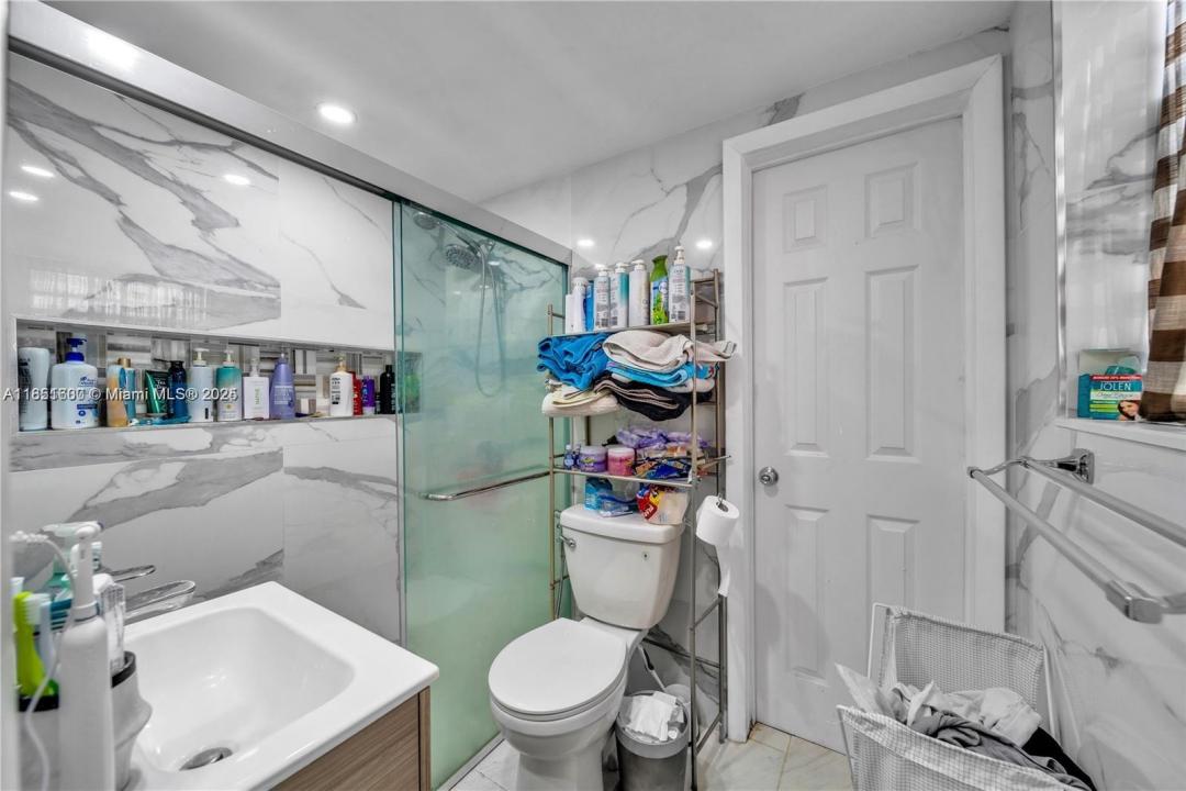 2632 NE 214th St, Miami, פלורידה 33180, ארצות הברית של אמריקה