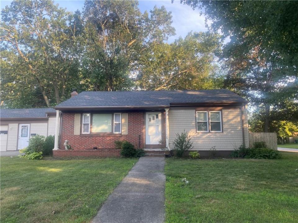 316 Manolla Avenue, Warwick, Rhode Island 02888, Estados Unidos