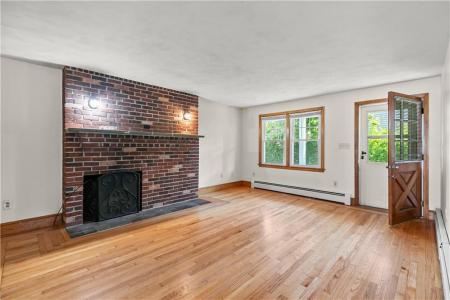 17 Shields Street A, Newport, RI 02840, USA