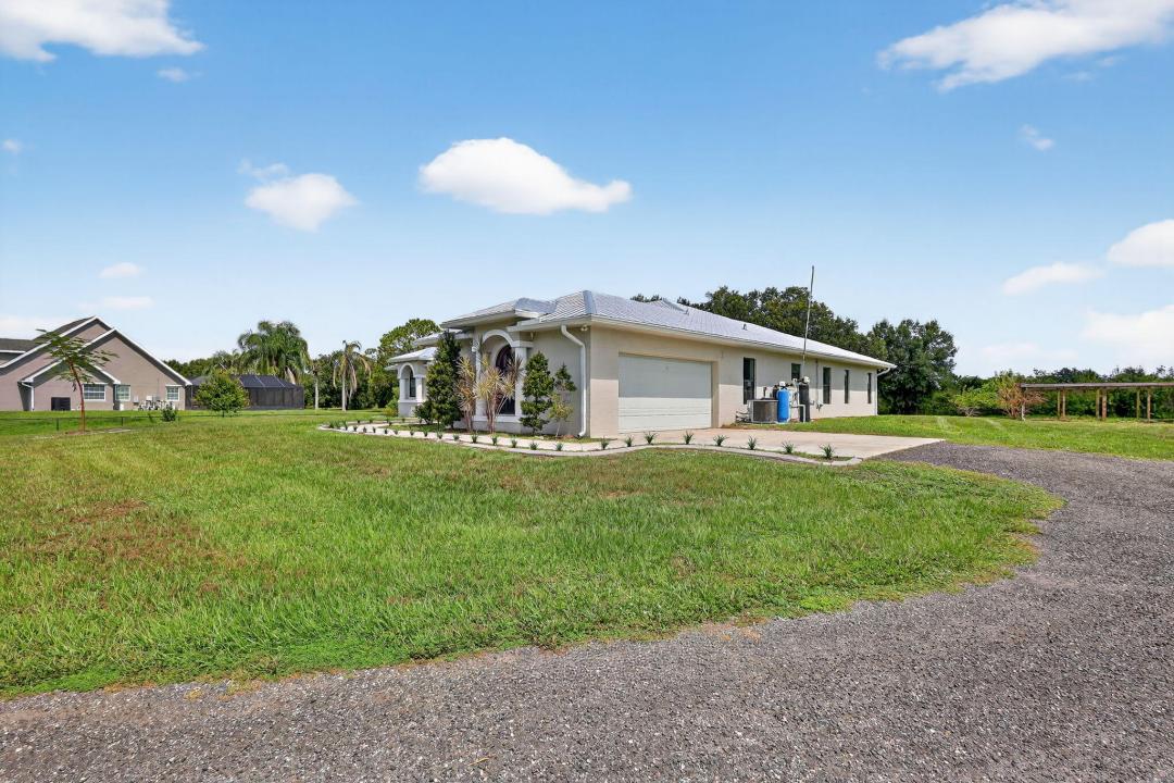 5890 NE 56th Parkway, Okeechobee, Florida 34972, Estados Unidos