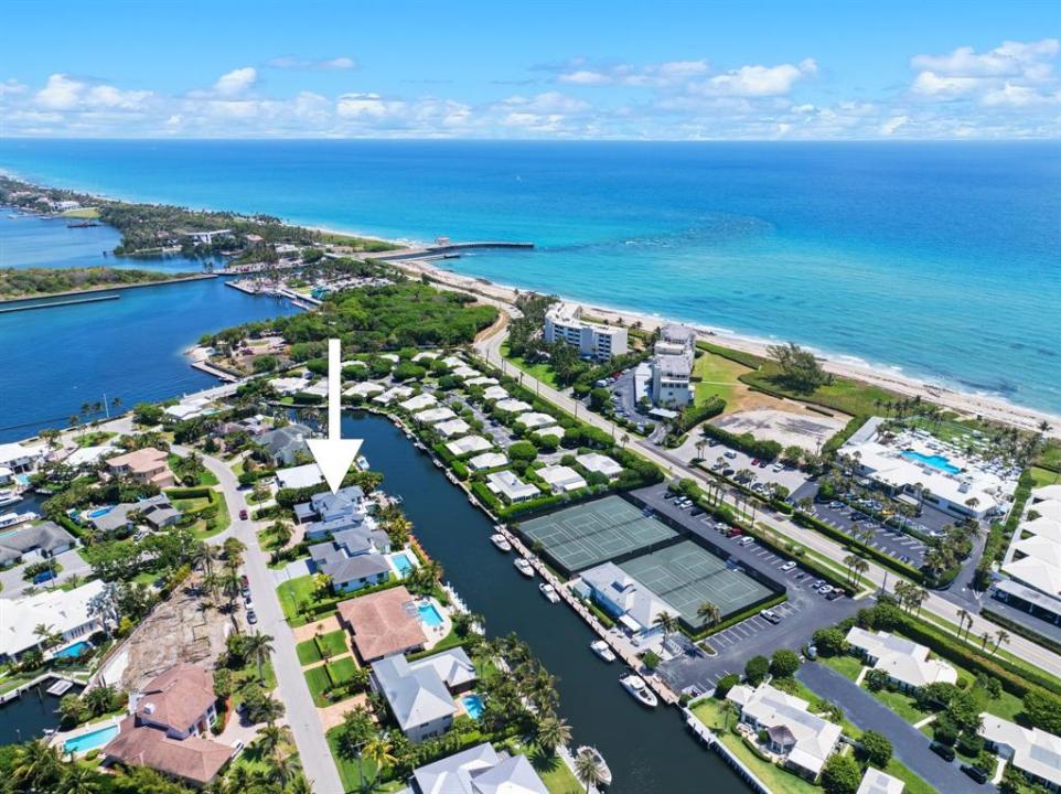 81 S Island Dr, Ocean Ridge, Florida 33435