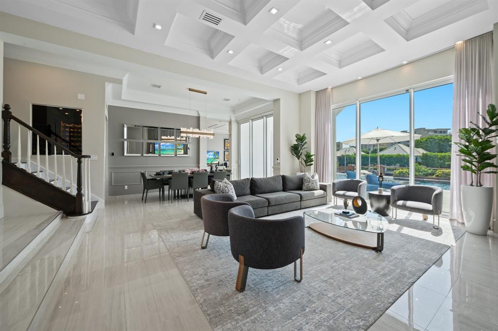 81 S Island Dr, Ocean Ridge, Florida 33435