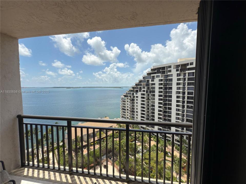 540 Brickell Key Dr 1803, Miami, Floryda 33131, USA