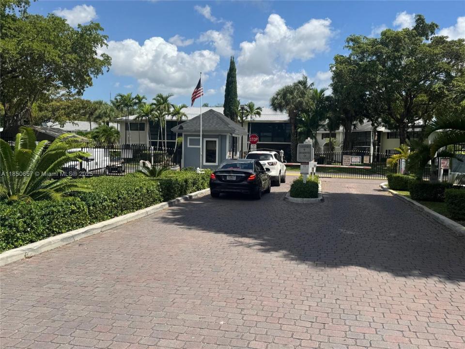 801 NE 199th St 106-10, Miami, Floride 33179, États-Unis