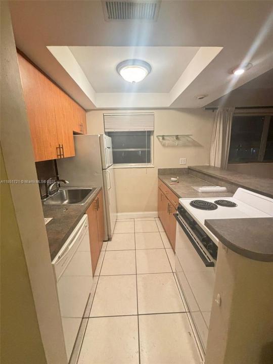 7370 SW 82nd St E217, Miami, Florida 33143, Stati Uniti