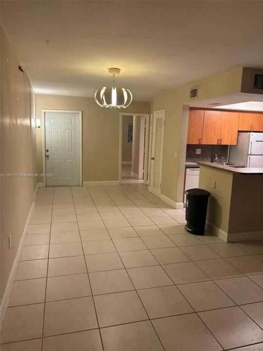7370 SW 82nd St E217, Miami, Florida 33143, Stati Uniti