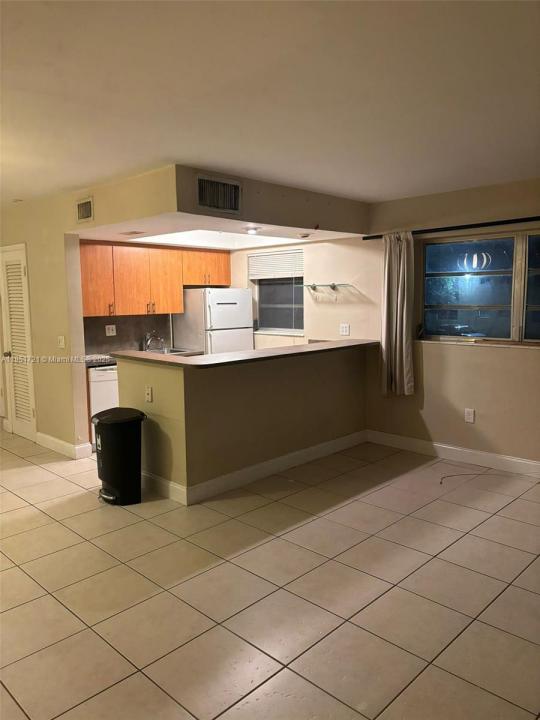 7370 SW 82nd St E217, Miami, Florida 33143, Stati Uniti