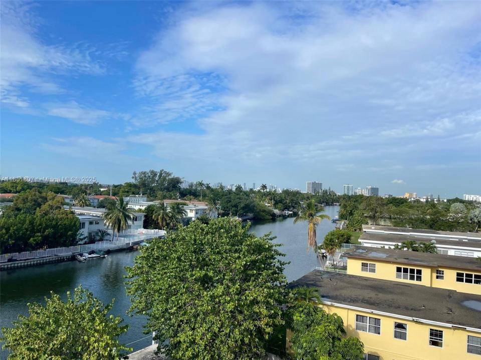 130 S Shore Dr 6D, Miami Beach, Florida 33141