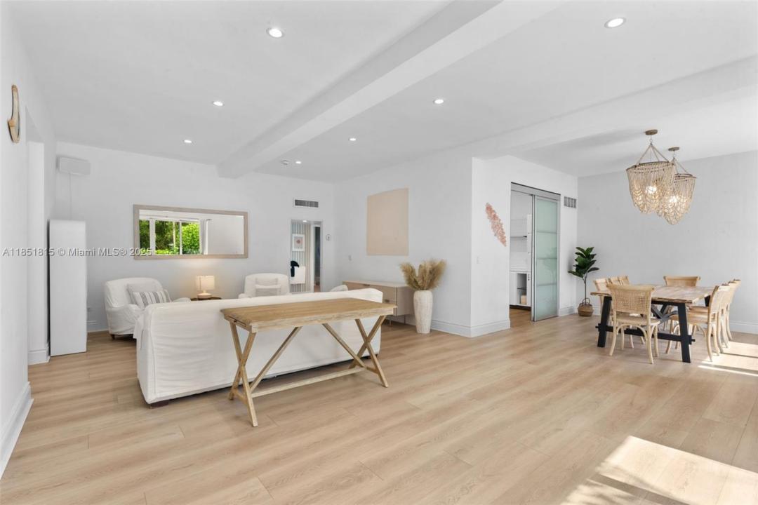 200 Ocean Lane Dr 108, Key Biscayne, Florida 33149