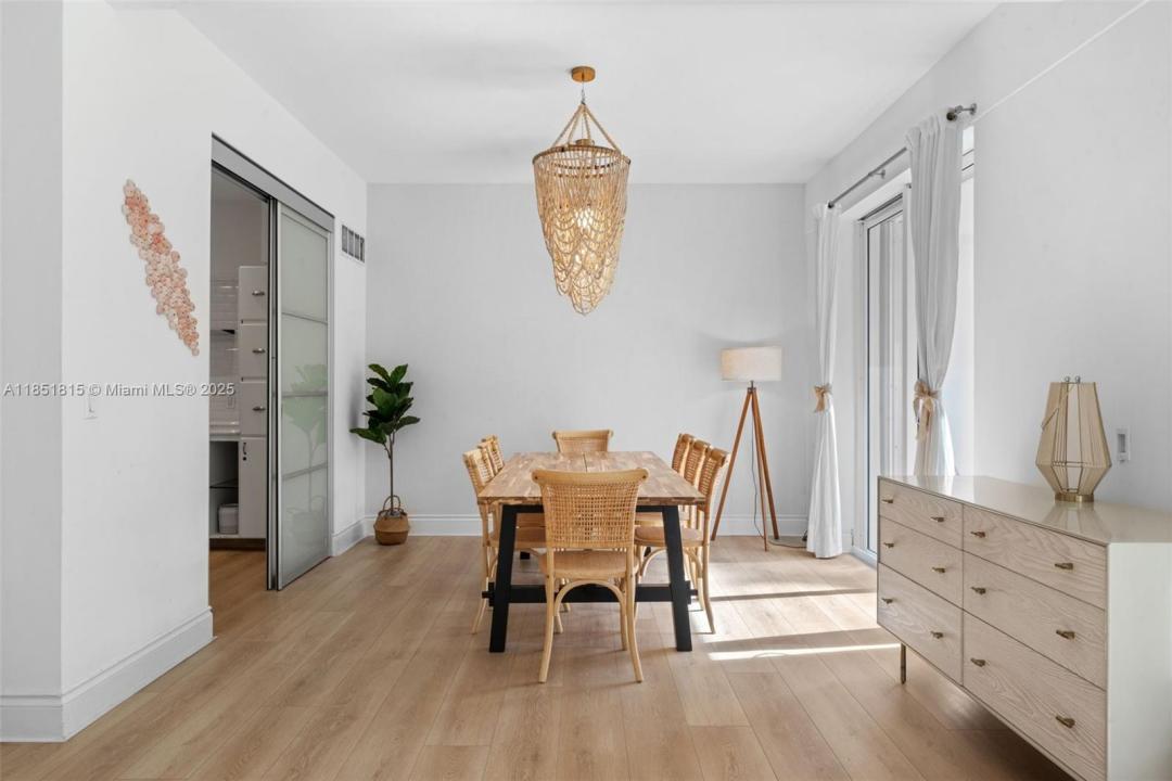 200 Ocean Lane Dr 108, Key Biscayne, Florida 33149