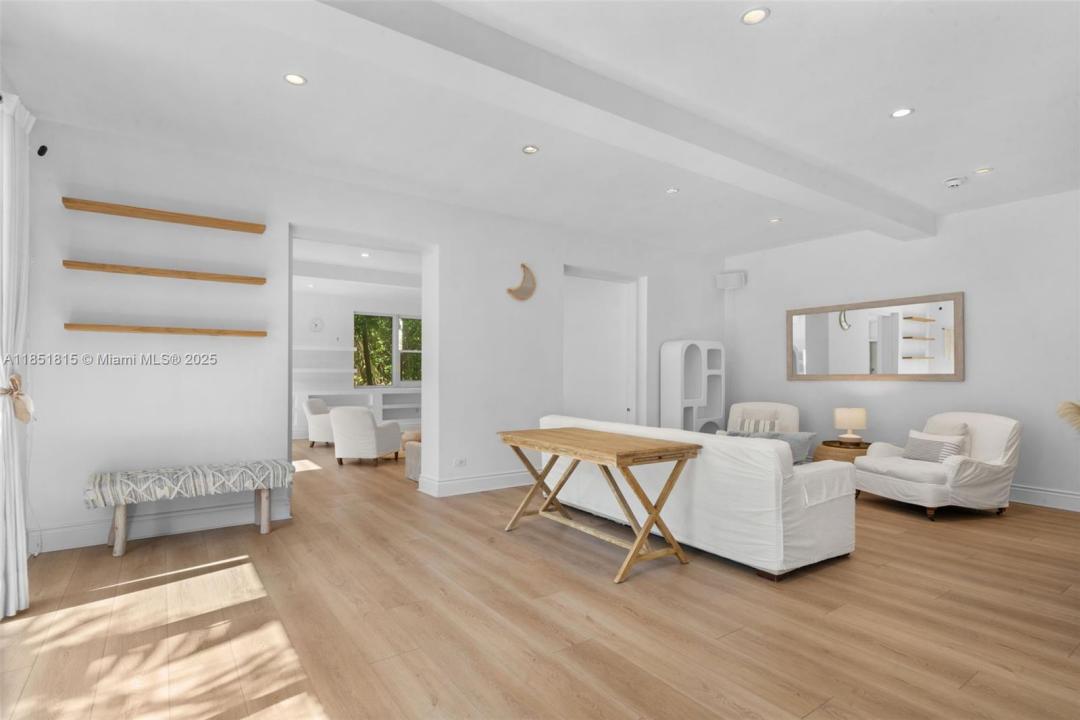 200 Ocean Lane Dr 108, Key Biscayne, Florida 33149
