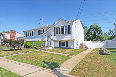 62 Valleybrook Drive, East Providence, Род Айленд 02914, Соединенные Штаты