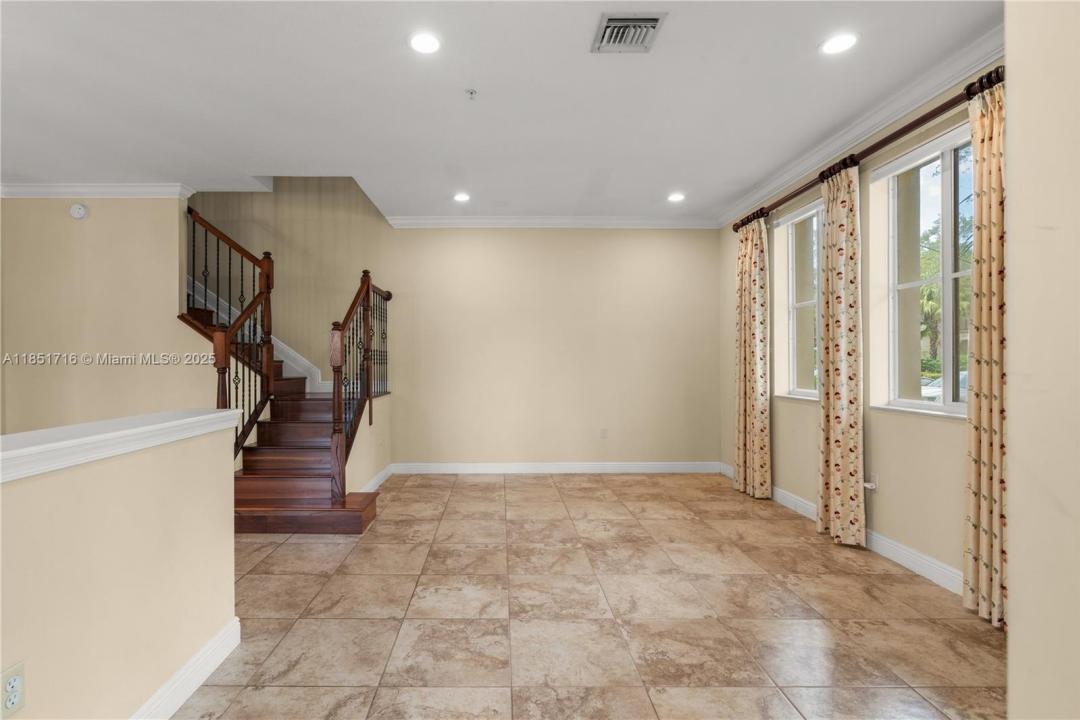 3055 NW 126th Ave 107, Sunrise, Florida 33323