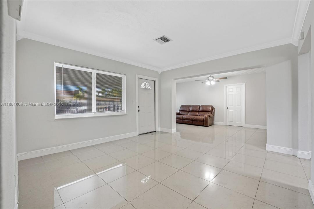 5325 SW 22nd St, West Park, פלורידה 33023, ארצות הברית של אמריקה 