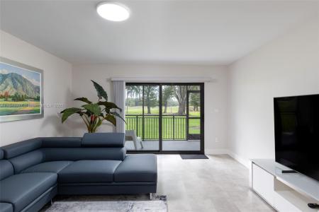 16171 Blatt Blvd 112, Weston, Florida 33326, USA
