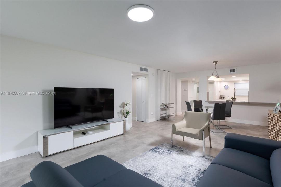 16171 Blatt Blvd 112, Weston, 佛罗里达州 33326, 美国
