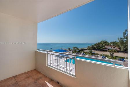 3180 S Ocean Dr 310, Hallandale Beach, Florida 33009, USA
