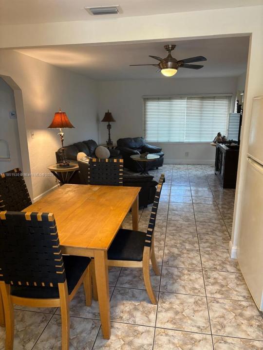 330 Coolidge St 1, Hollywood, Florida 33019, USA