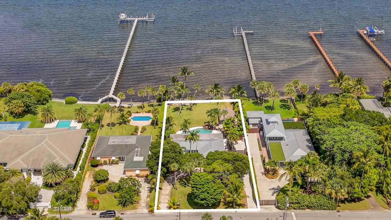 930 S Lakeside Drive, Lake Worth Beach, Florida 33460