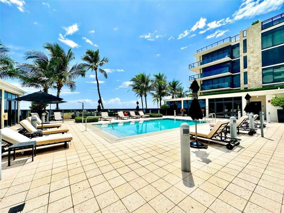 2101 S Surf Rd 2C, Hollywood, Florida 33019