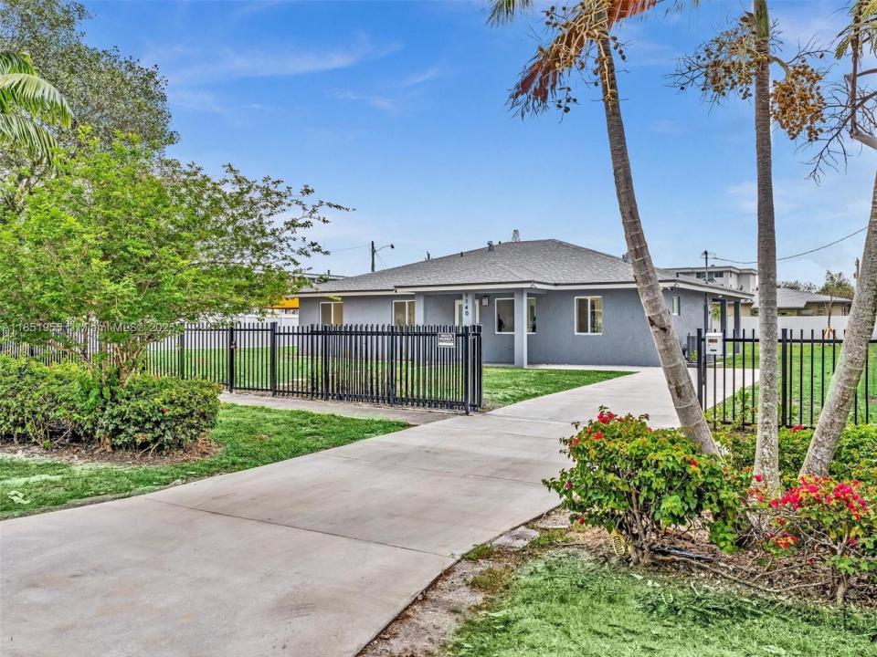 1140 NE 139th St, North Miami, Flórida 33161, Estados Unidos
