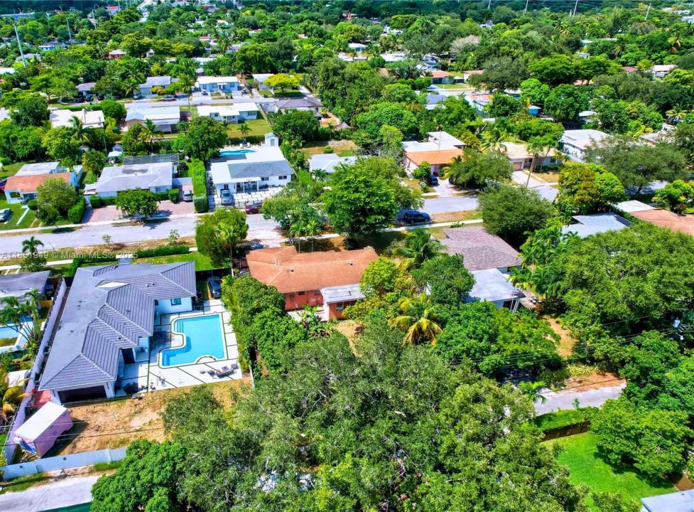 1420 NE 137th St, North Miami, فلوريدا 33161, الولايات المتحدة