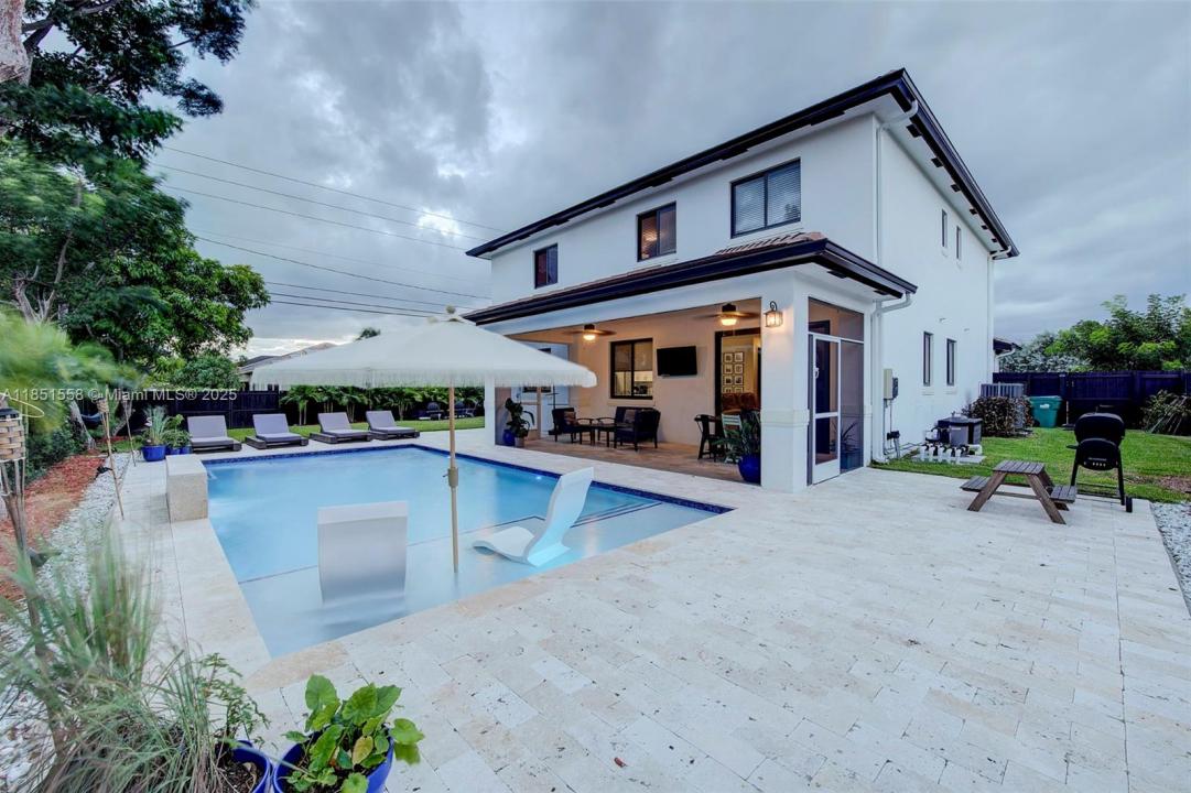 9220 SW 170th St, Palmetto Bay, Floryda 33157, USA