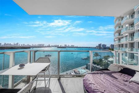 1100 West Ave 820, Miami Beach, Florida 33139, USA