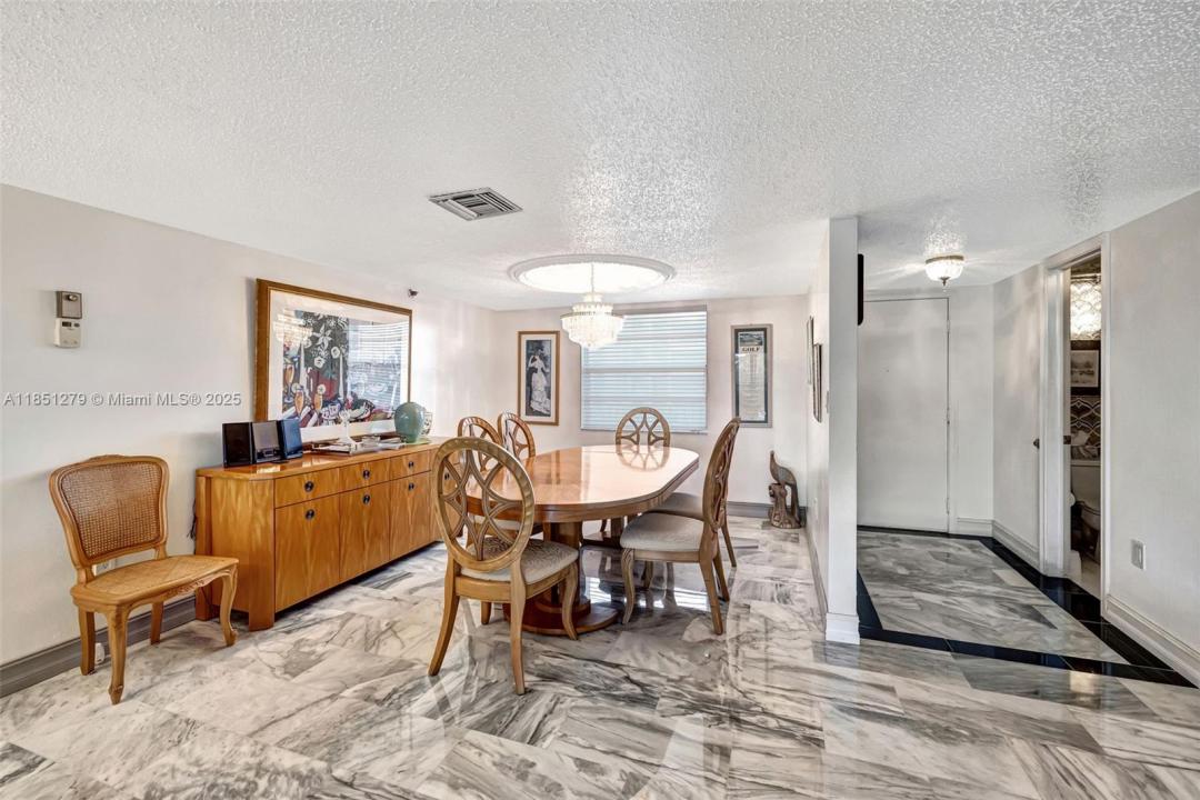 3940 Inverrary Blvd 504-A, Lauderhill, Флорида 33319, Соединенные Штаты