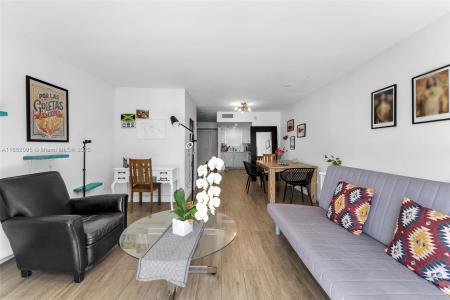 20 NW 87th Ave A204, Miami, Florida 33172, USA