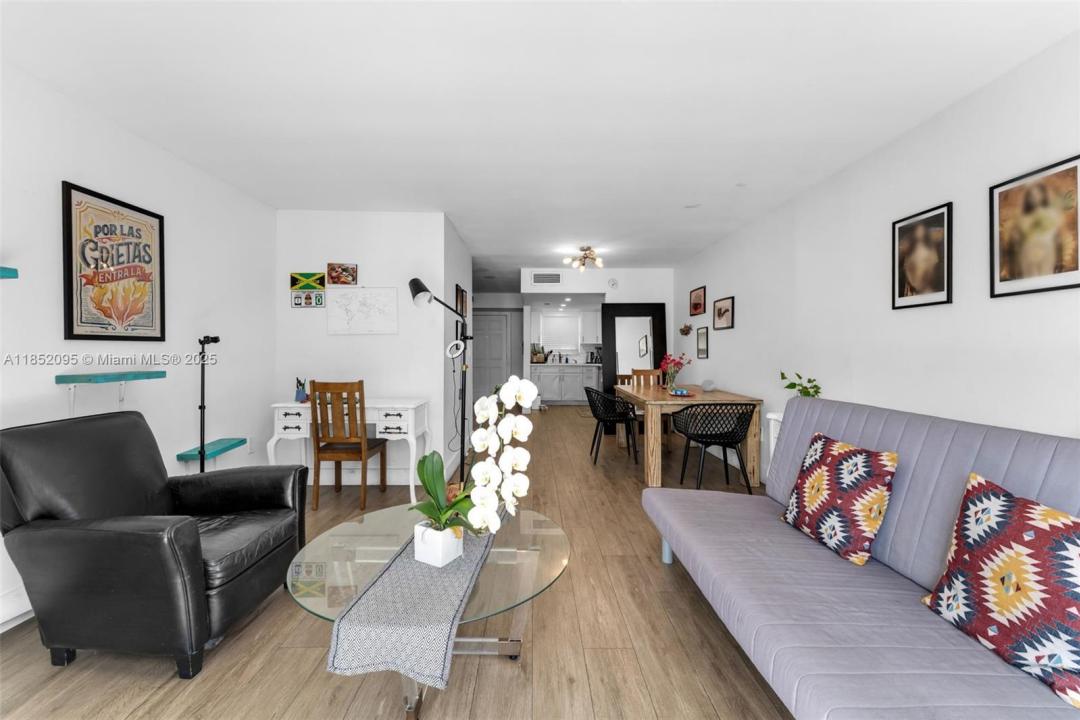 20 NW 87th Ave A204, Miami, Florida 33172