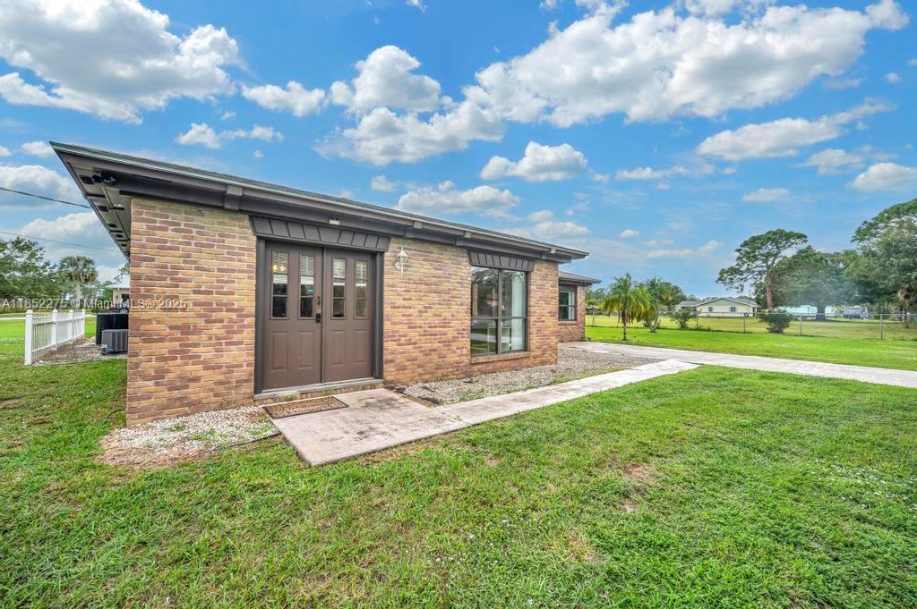 1803 E Easy St, Fort Pierce, 佛羅里達州 34982, 美國