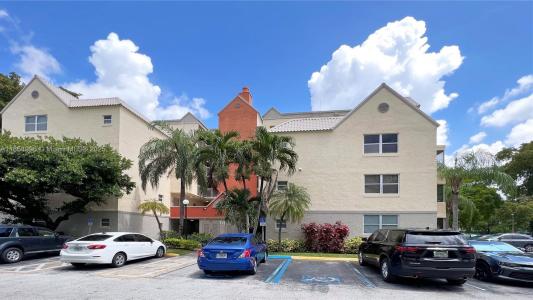 8323 Lake Dr 406, Doral, Florida 33166, USA