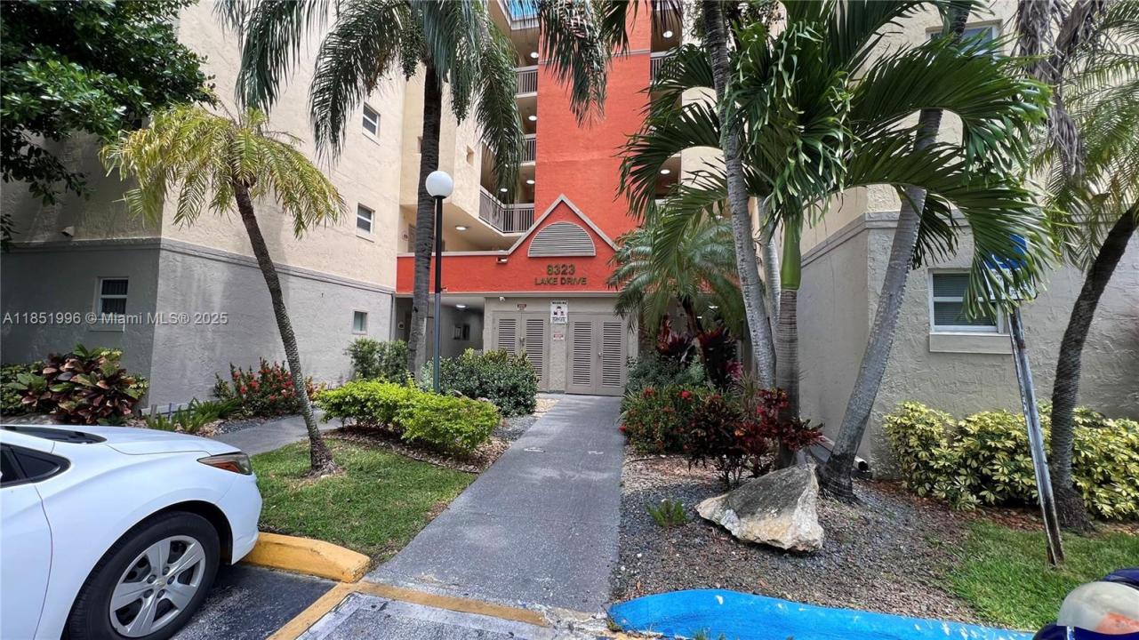 8323 Lake Dr 406, Doral, Florida 33166, Stati Uniti