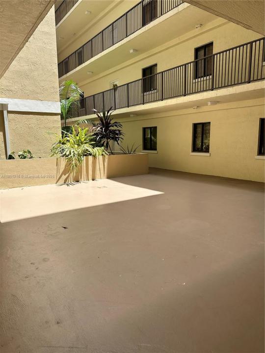 8440 SW 8th St 201A, Miami, فلوريدا 33144, الولايات المتحدة