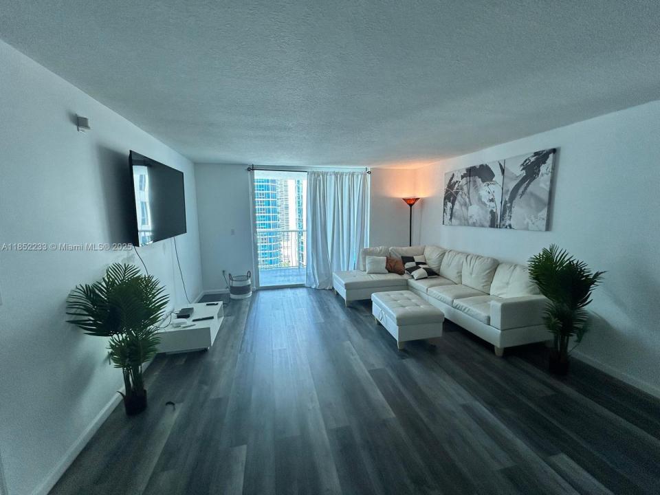 1200 Brickell Bay Dr 3520, Miami, Flórida 33131, Estados Unidos