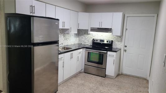11833 SW 213th St 11833, Miami, Florida 33177, USA