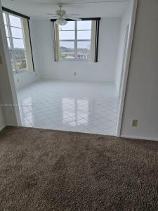 575 Oaks Ln 701, Pompano Beach, Florida 33069, USA