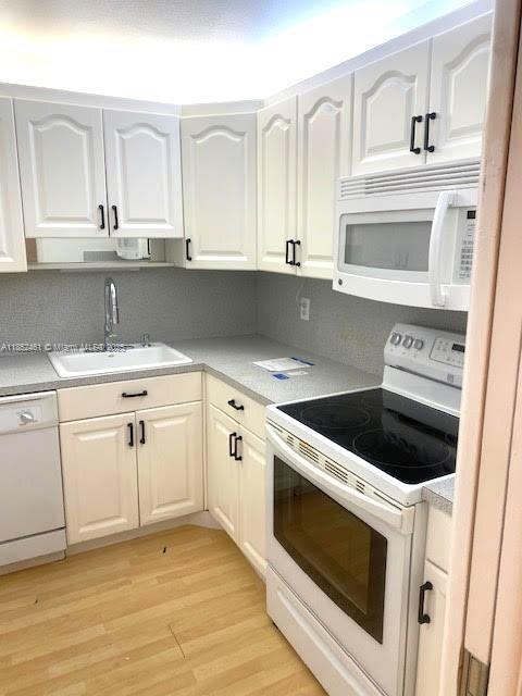 575 Oaks Ln 701, Pompano Beach, 佛罗里达州 33069, 美国
