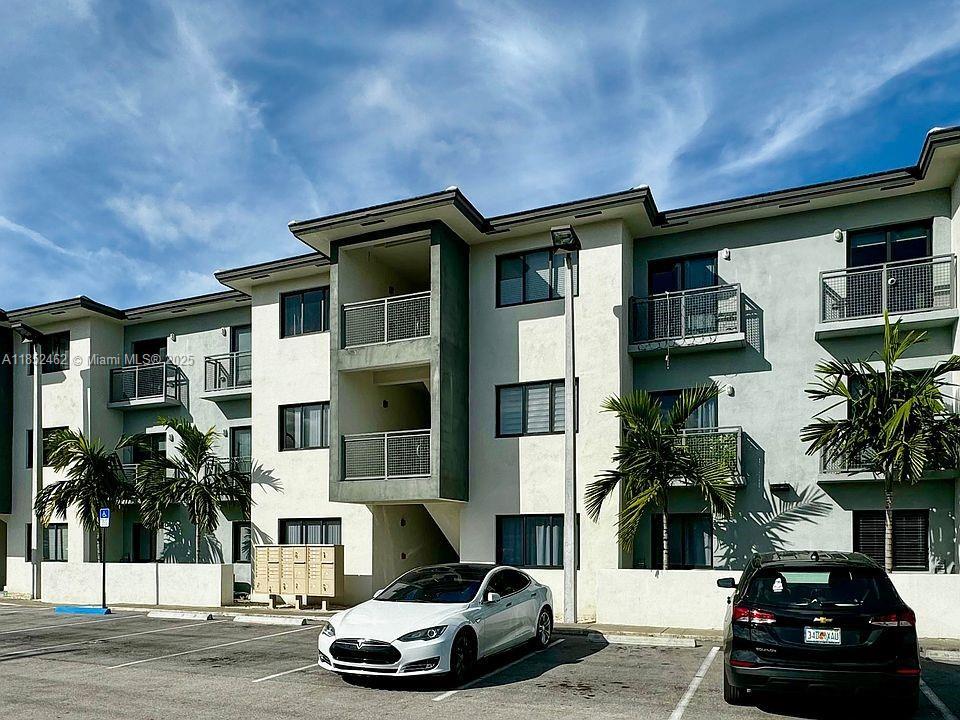 100 E 9th St, Hialeah, فلوريدا 33010, الولايات المتحدة