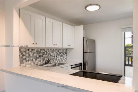 3401 N Country Club Dr 409, Aventura, Florida 33180, USA