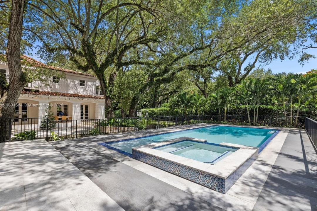 506 Sunset Dr, Coral Gables, Florida 33143, Amerika Birleşik Devletleri