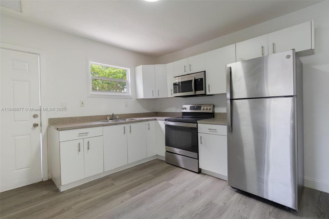 1021 W 33rd St, Riviera Beach, 佛罗里达州 33404, 美国