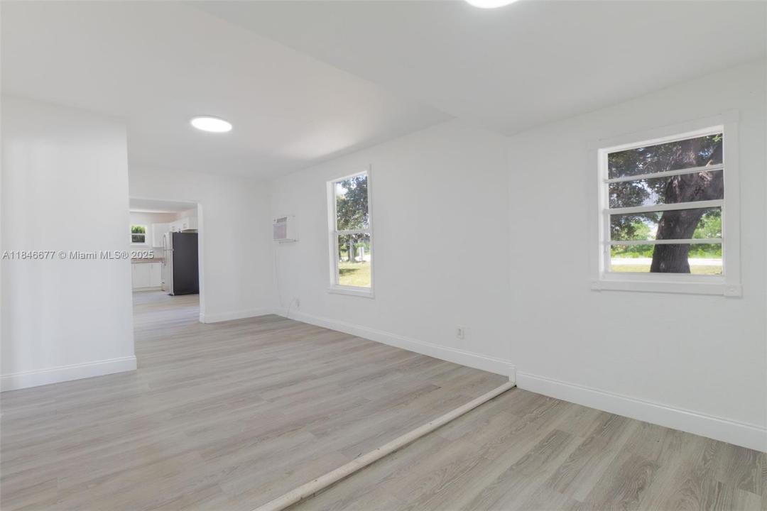 1021 W 33rd St, Riviera Beach, 佛罗里达州 33404, 美国