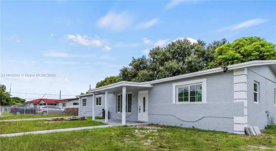 1465 NW 192nd Ter, Miami Gardens, Florida 33169, USA