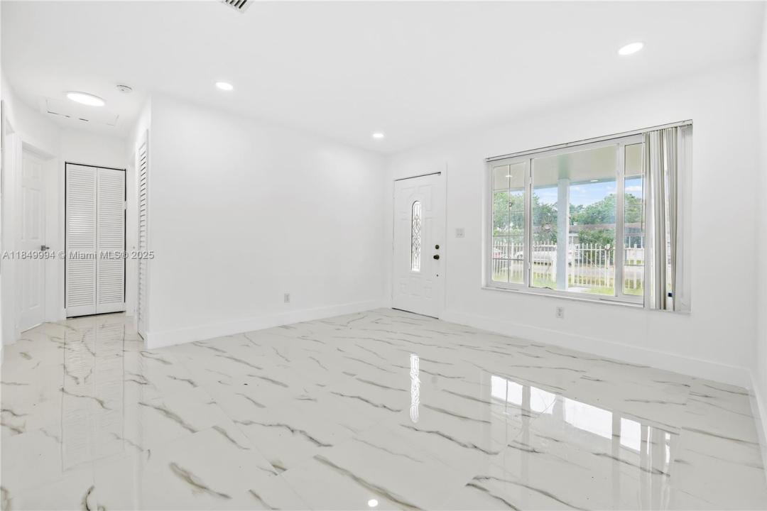 1465 NW 192nd Ter, Miami Gardens, Floride 33169, États-Unis