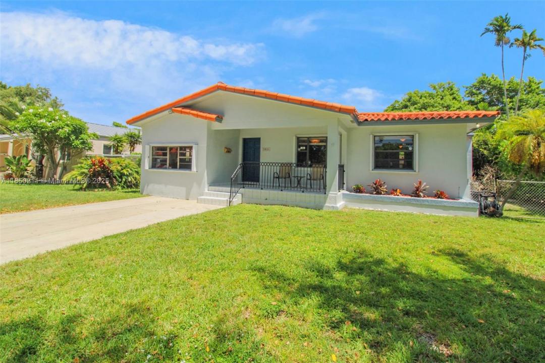 5921 SW 13th Ter, West Miami, פלורידה 33144, ארצות הברית של אמריקה 